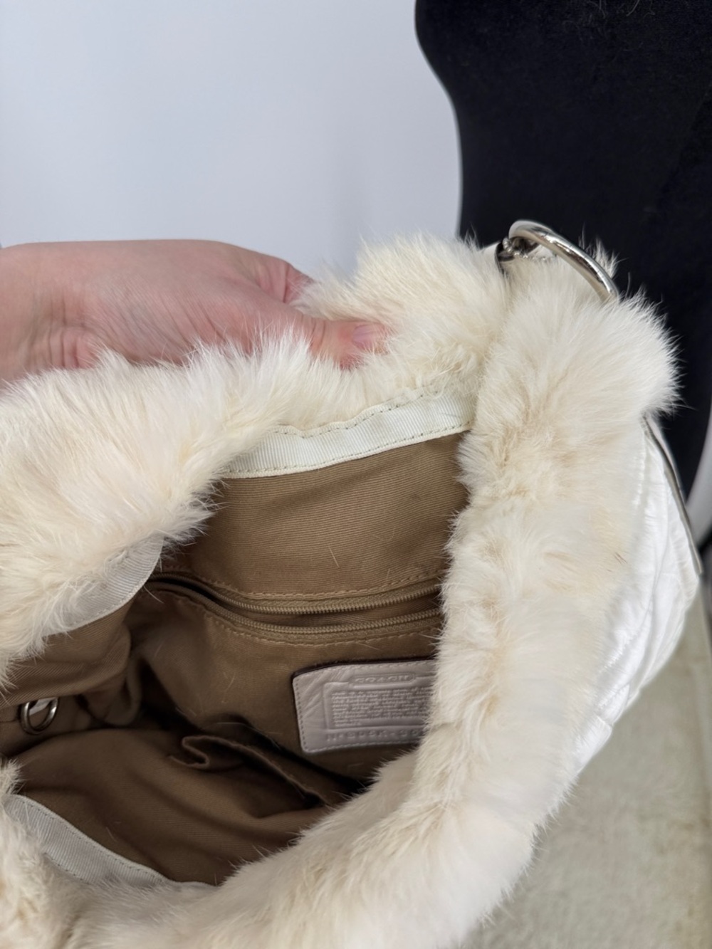 Vtg Y2K Coach “Ski Rabbit” fur hobo bag 2005 - Picture 13 of 16